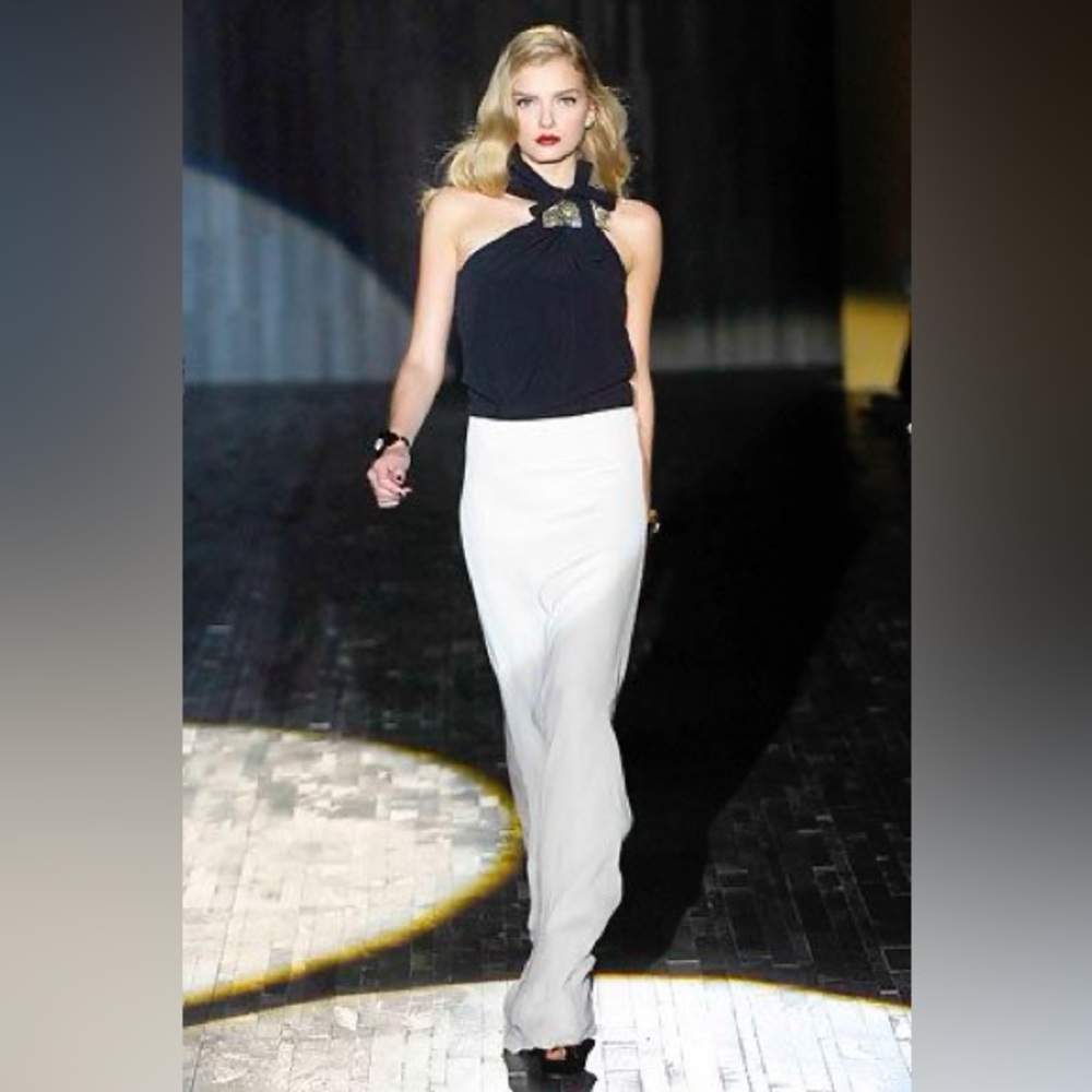 Gucci runaway dress collection pièce.